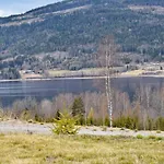 8 Person In Hurdal-by Traum *